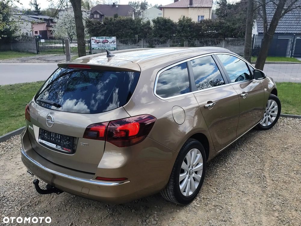 Opel Astra 2.0 CDTI DPF SportsTourer Style - 18