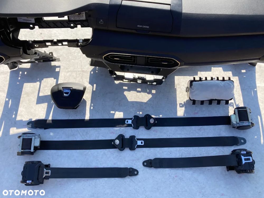 DACIA LOGAN JOGGER SANDERO STEPWAY 3 III DESKA KONSOLA KOKPIT PULPIT PÓŁKA PARAPET AIRBAG PODUSZKI PASY PAS KURTYNA FOTELA W FOTEL naprawa regeneracja WYMIANA od RĘKI Raz2 !!! na MAGAZYNIE Okazja !!! - 6
