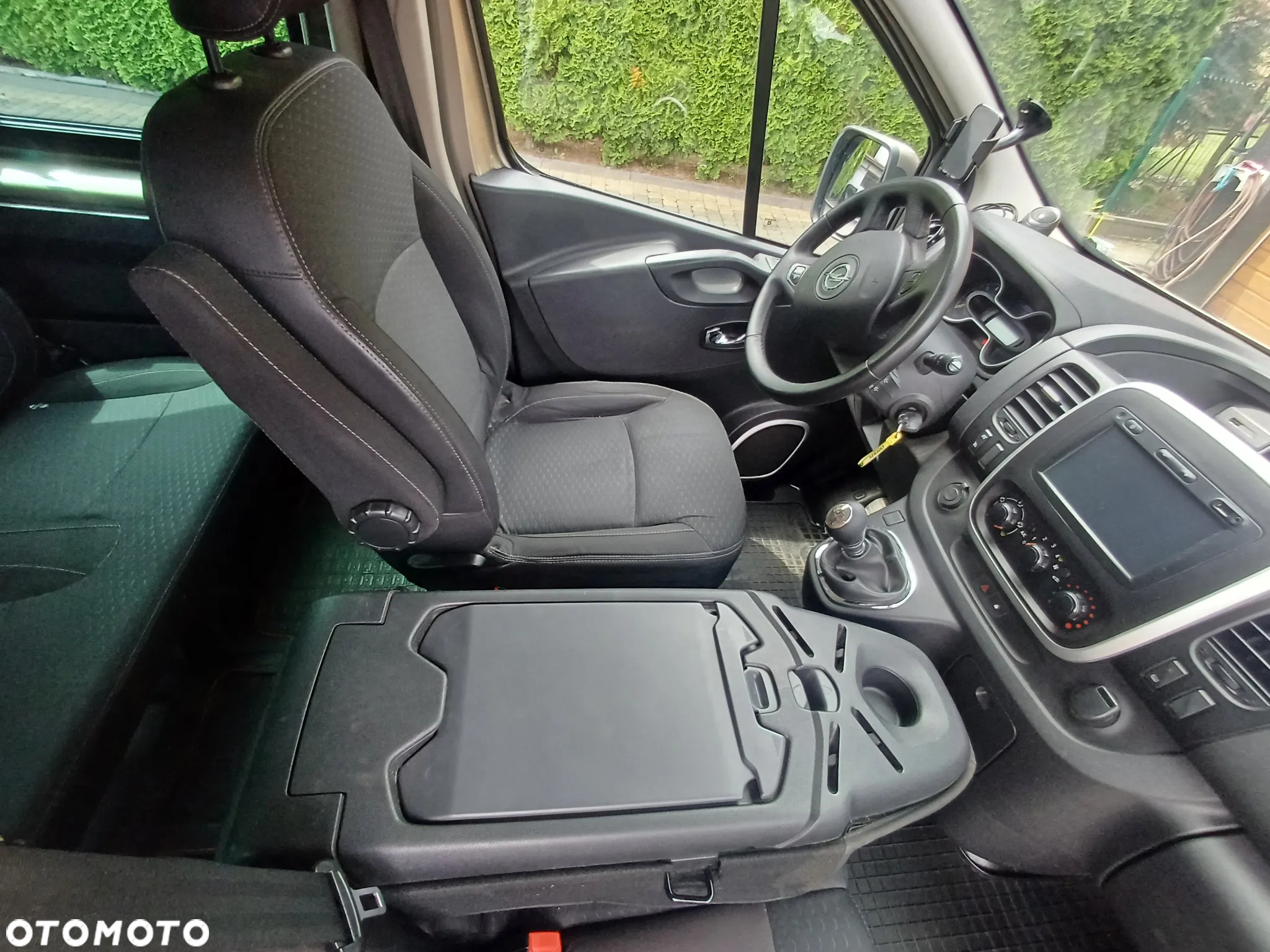 Opel Vivaro - 22