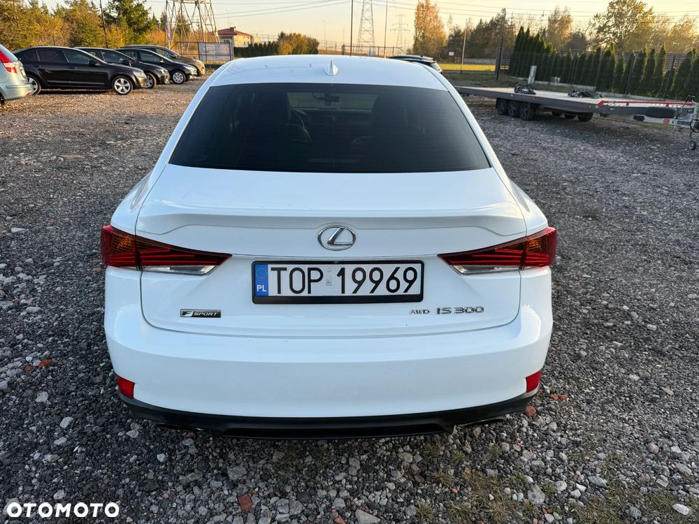 Lexus IS 200t / 300 F Sport - 6