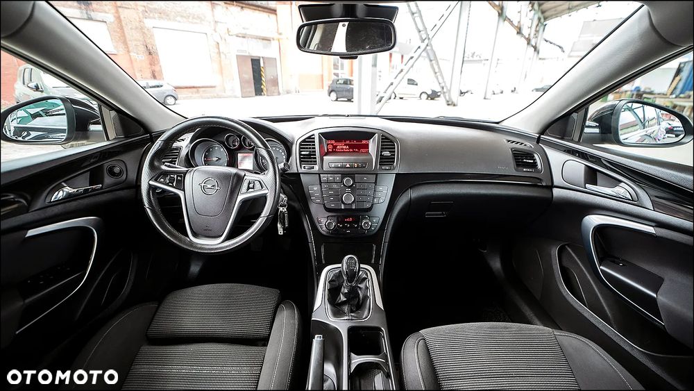 Opel Insignia - 17