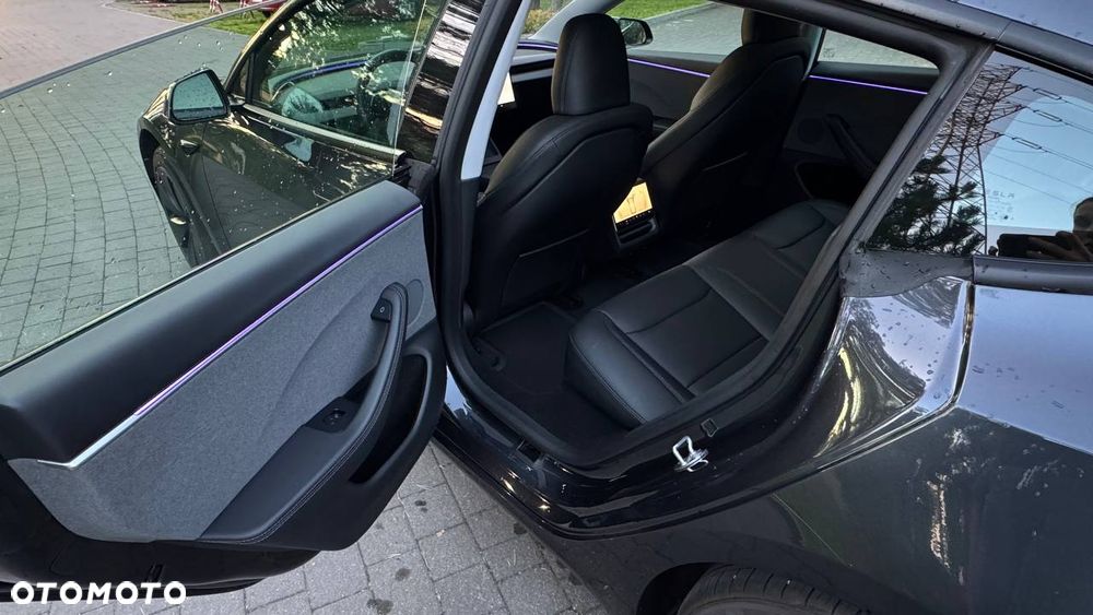 Tesla Model 3 Langstreckenbatterie Allradantrieb Dual Motor - 7