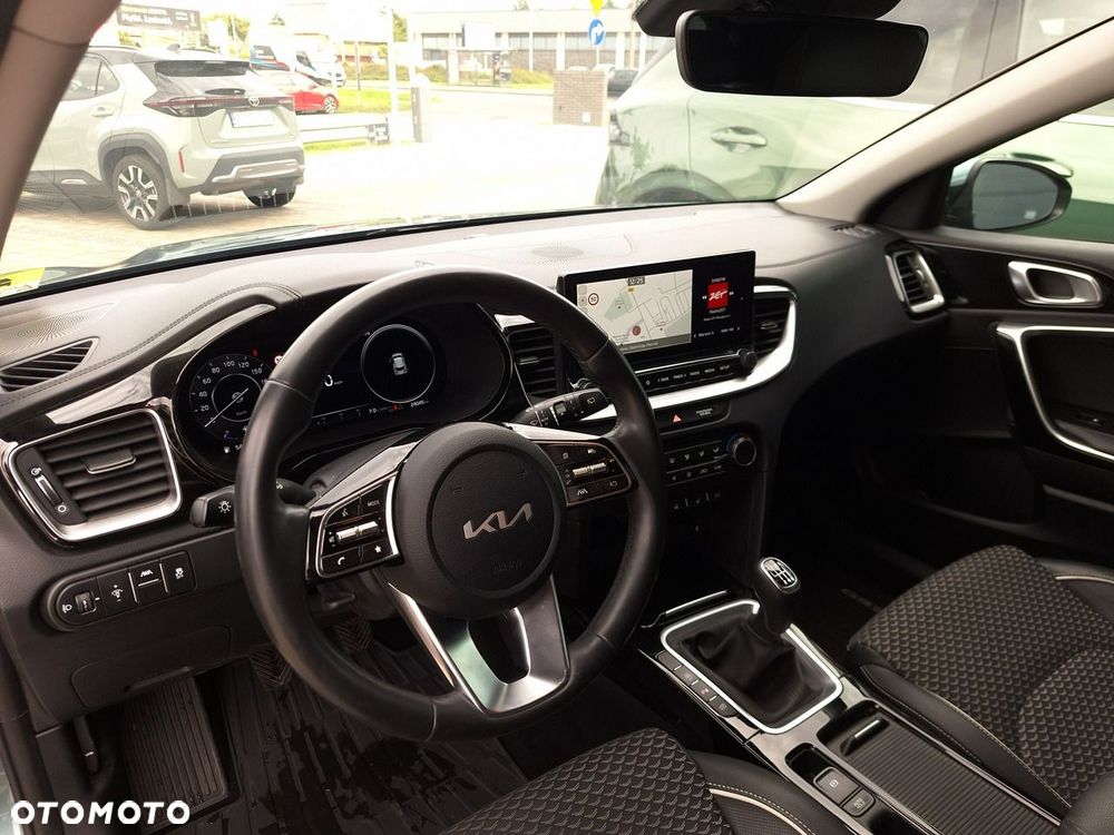Kia XCeed 1.5 T-GDI Business Line - 13