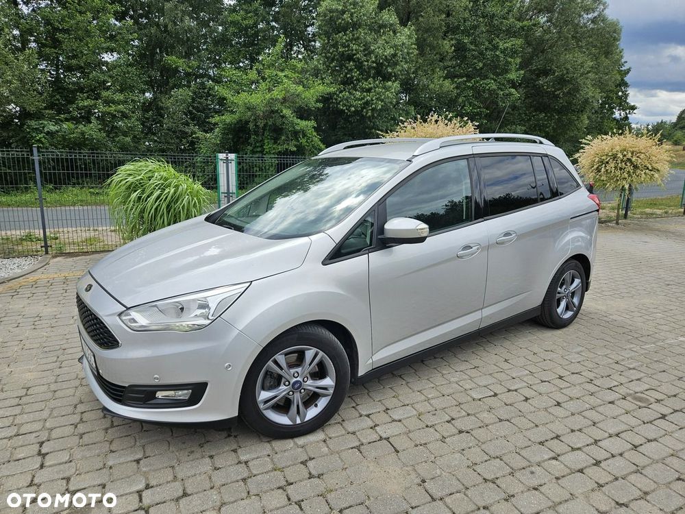 Ford Grand C-MAX - 22