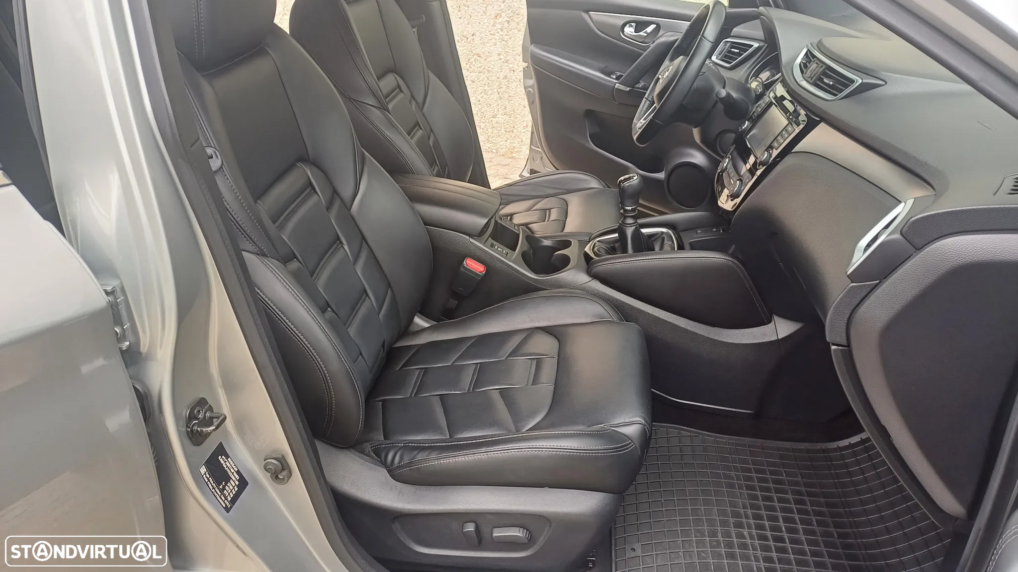 Nissan Qashqai 1.6 dCi Tekna Premium - 32