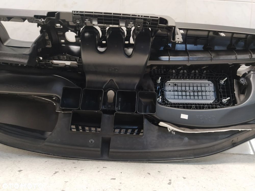 MERCEDES W118 AMG W177 CLA KONSOLA DESKA ROZDZIELCZA EU CZERWONA / BIAŁA NIĆ ORYGINAŁ - 32