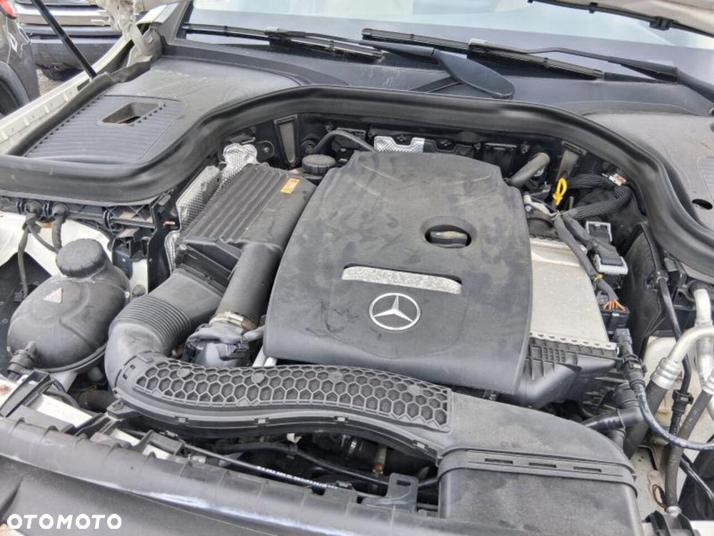 Mercedes-Benz GLC - 38
