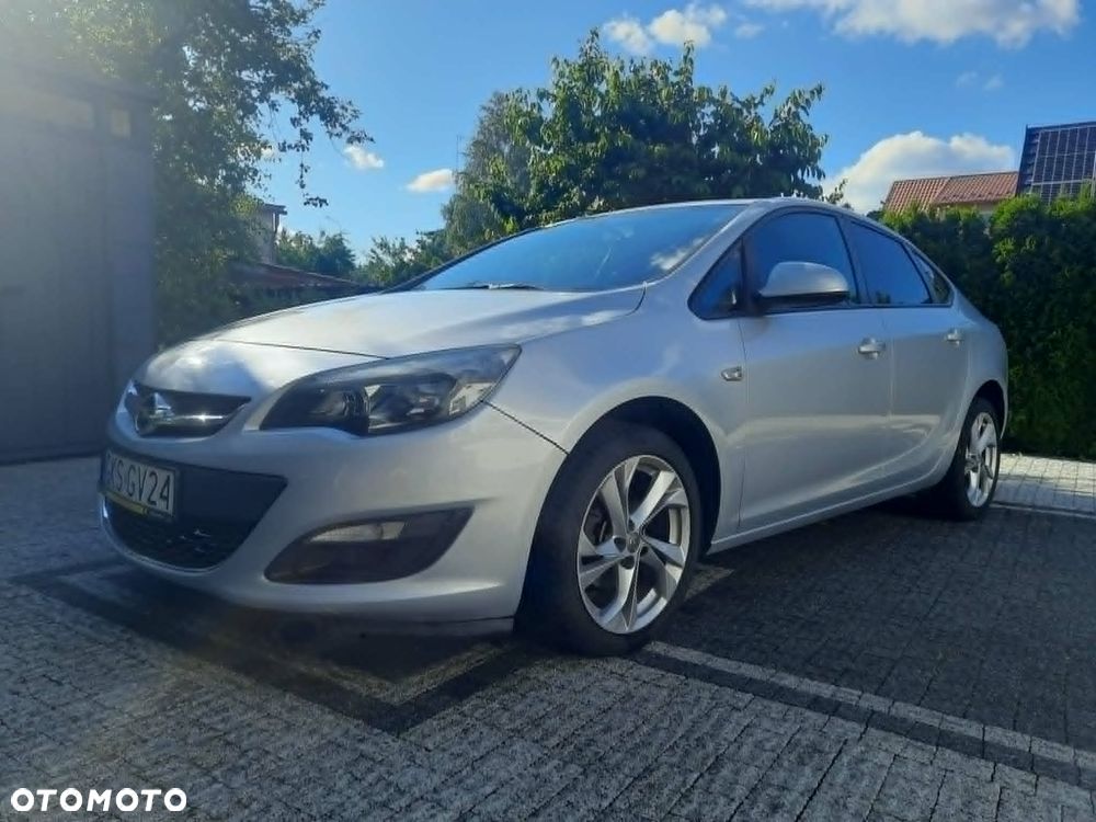 Opel Astra 1.4 T EU6 - 3