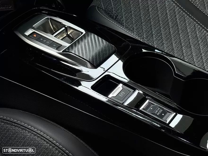Peugeot e-2008 54 kWh Allure - 10