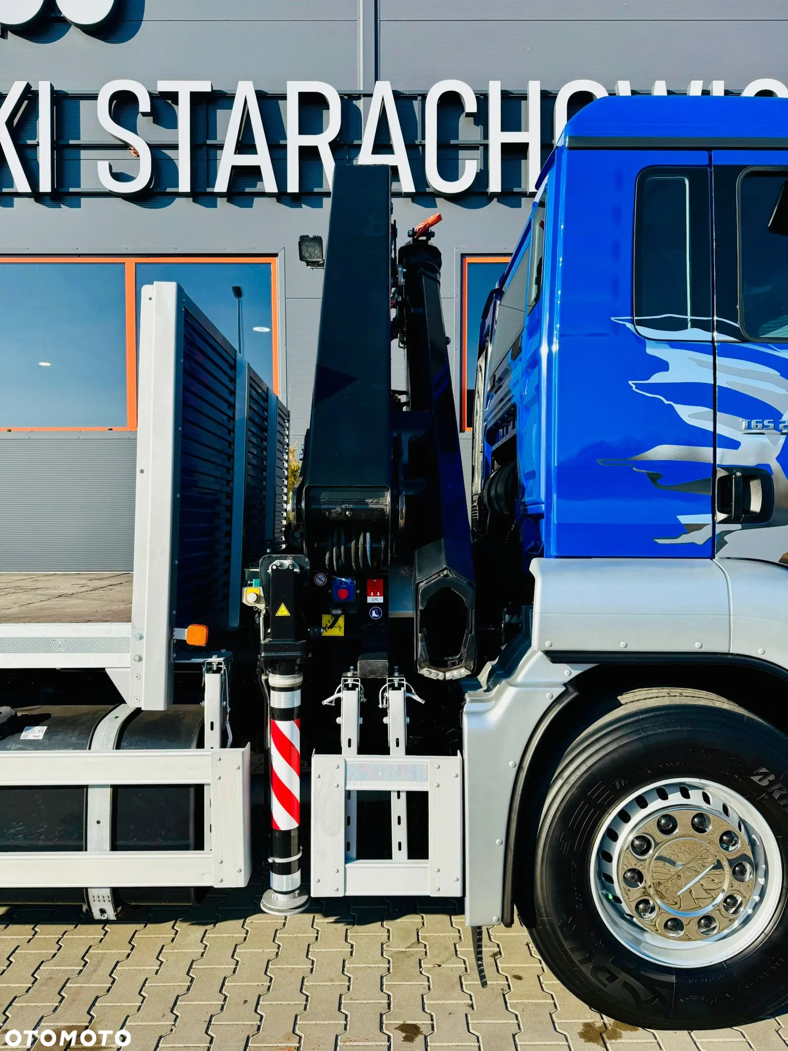 MAN TGS 26.360 // E6 // 6x2 // platforma laweta 7,2m z HDS HMF 1420 // dzwig żuraw kran crane skrzynia uniwersalny - 14