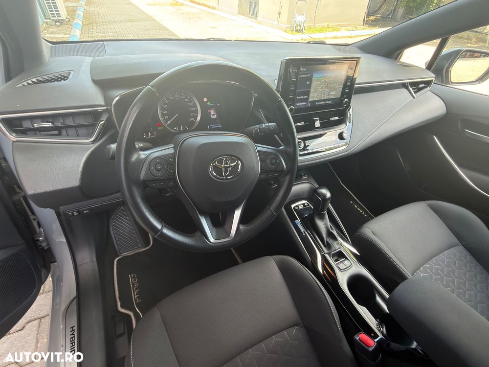 Toyota Corolla 1.8 Business Edition - 12