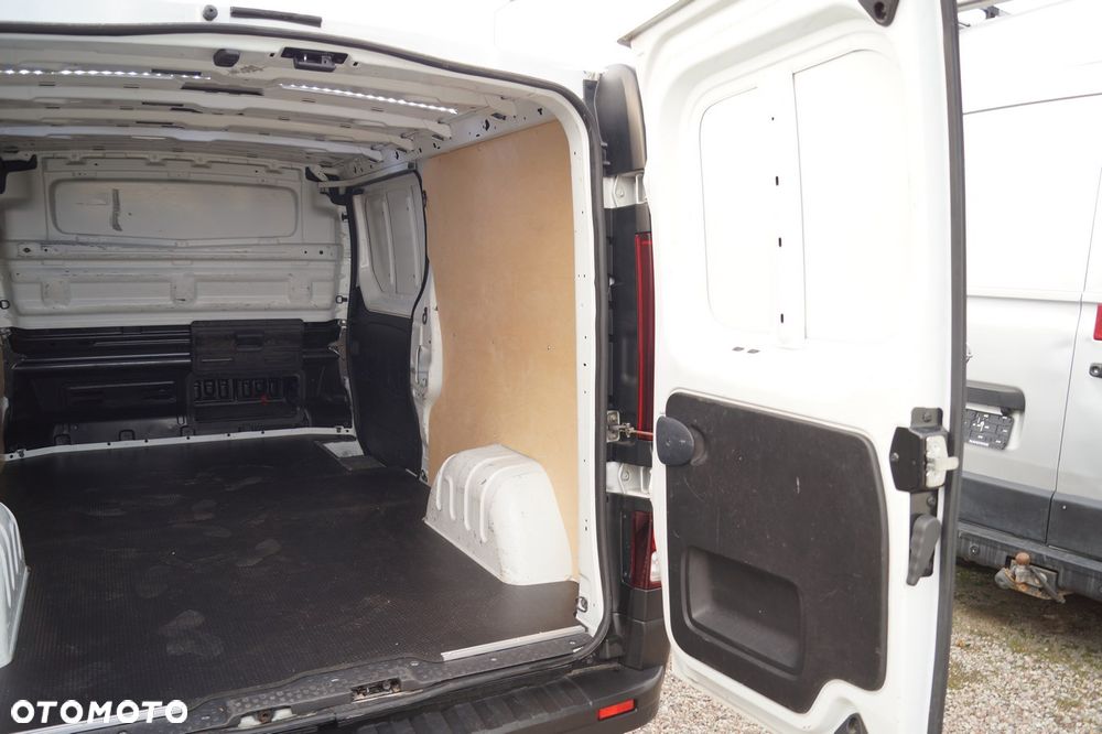 Renault Trafic - 25