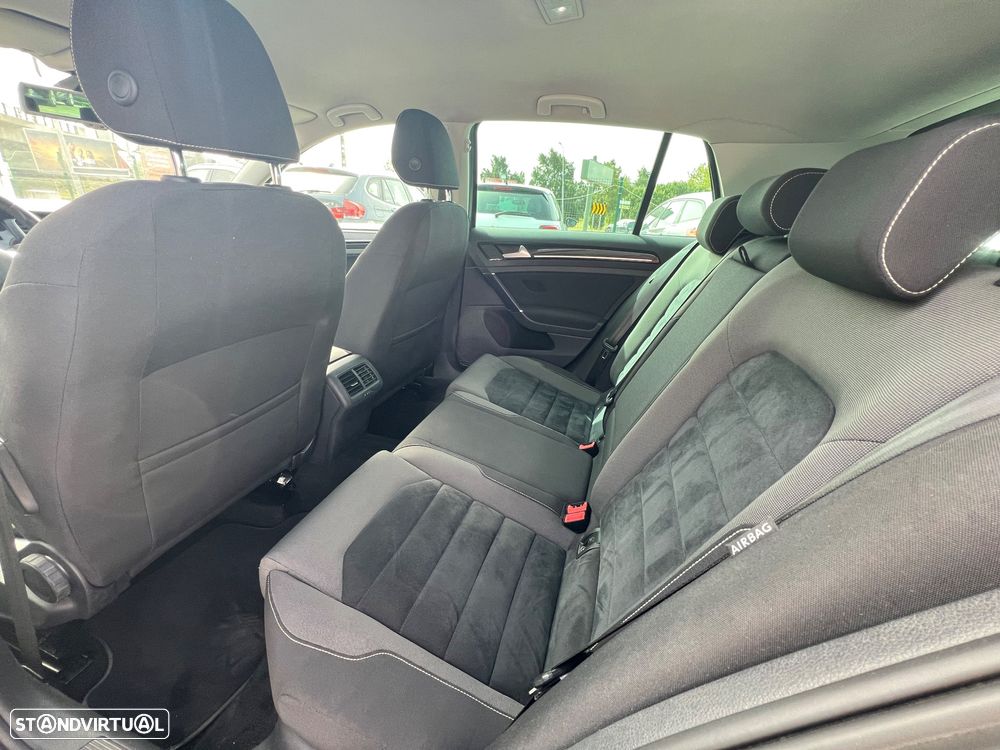 VW Golf 2.0 BlueTDI DSG Comfortline - 12