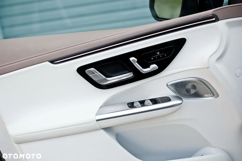Mercedes-Benz EQE 350+ AMG Line Premium - 17