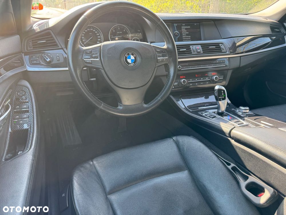 BMW Seria 5 520d Sport-Aut - 12