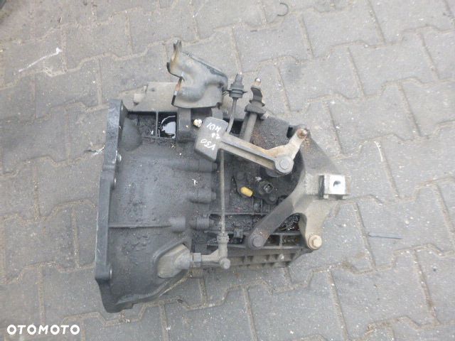 MANUALNA SKRZYNIA BIEGÓW VOLVO V50 1.6 TDCI 3M5R7002YG - 1