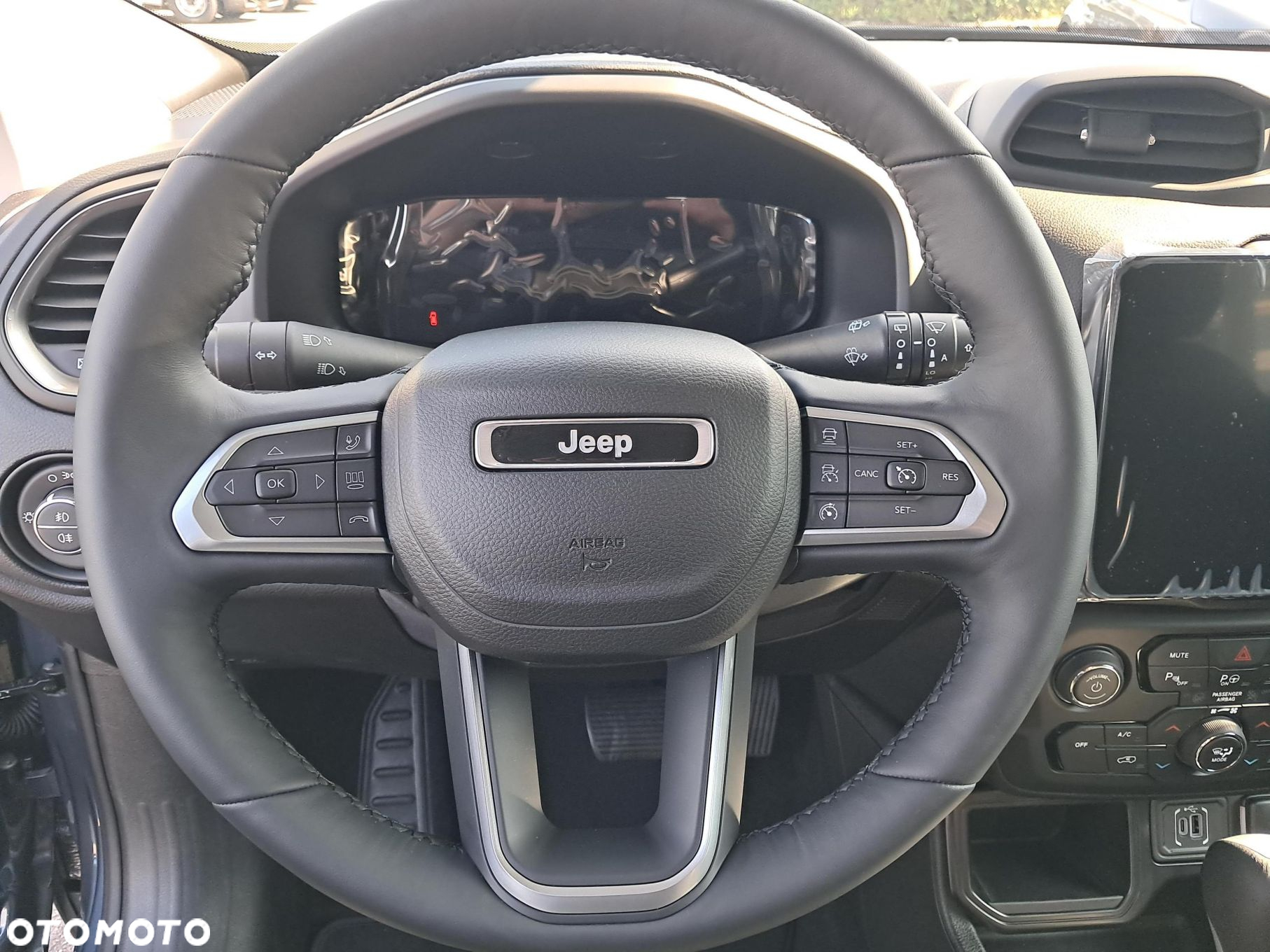Jeep Renegade - 10