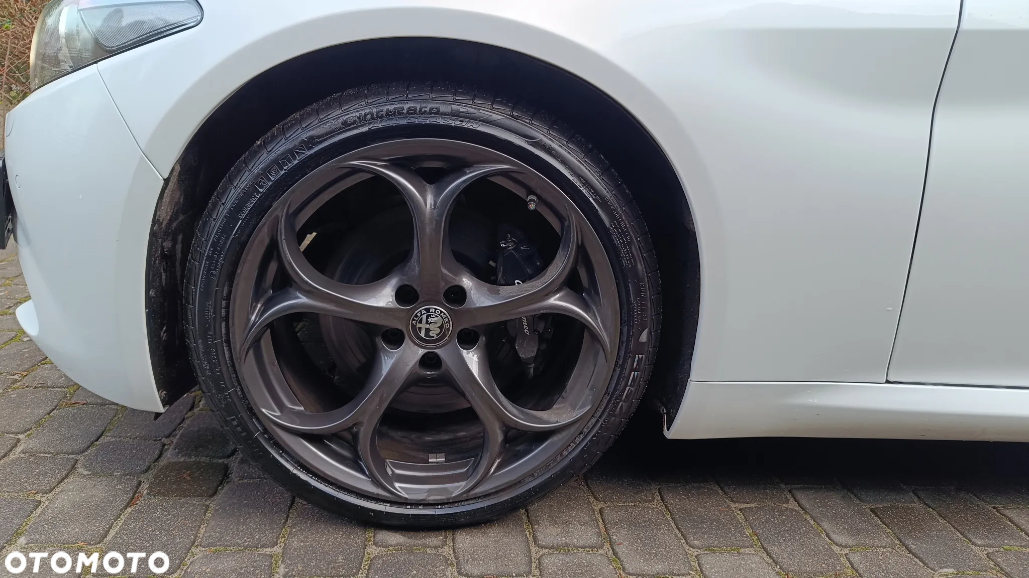 Alfa Romeo Giulia 2.0 Turbo 16V AT8-Q4 Ti - 26
