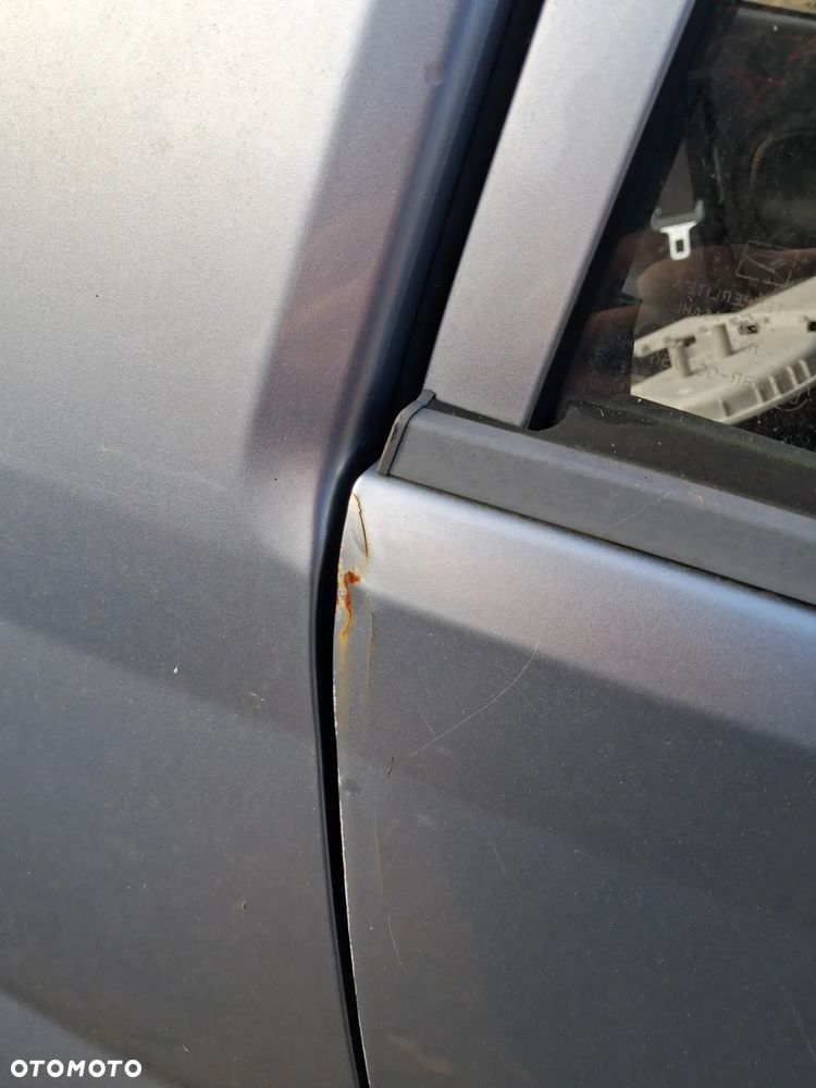 Daihatsu cuore 03 drzwi prawy tyl E28 - 4