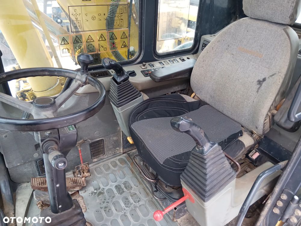 Komatsu PW 170 ES - 11