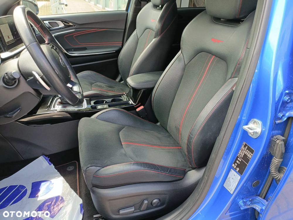Kia ProCeed - 10