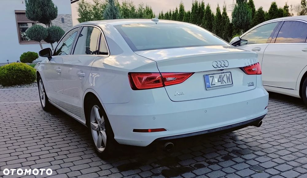 Audi A3 Limousine 40 TFSI Quattro S tronic - 5