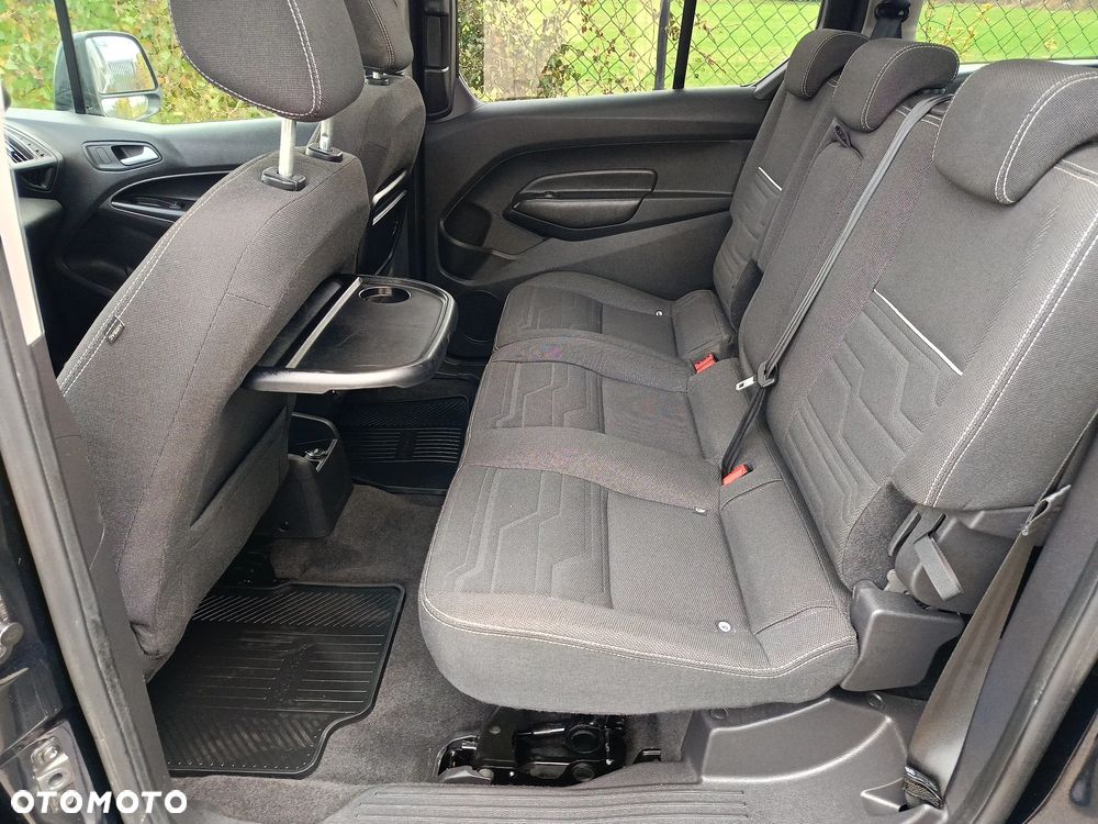 Ford Tourneo Connect Grand - 25