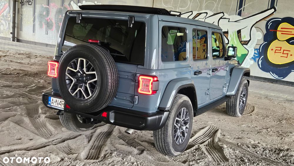 Jeep Wrangler - 25