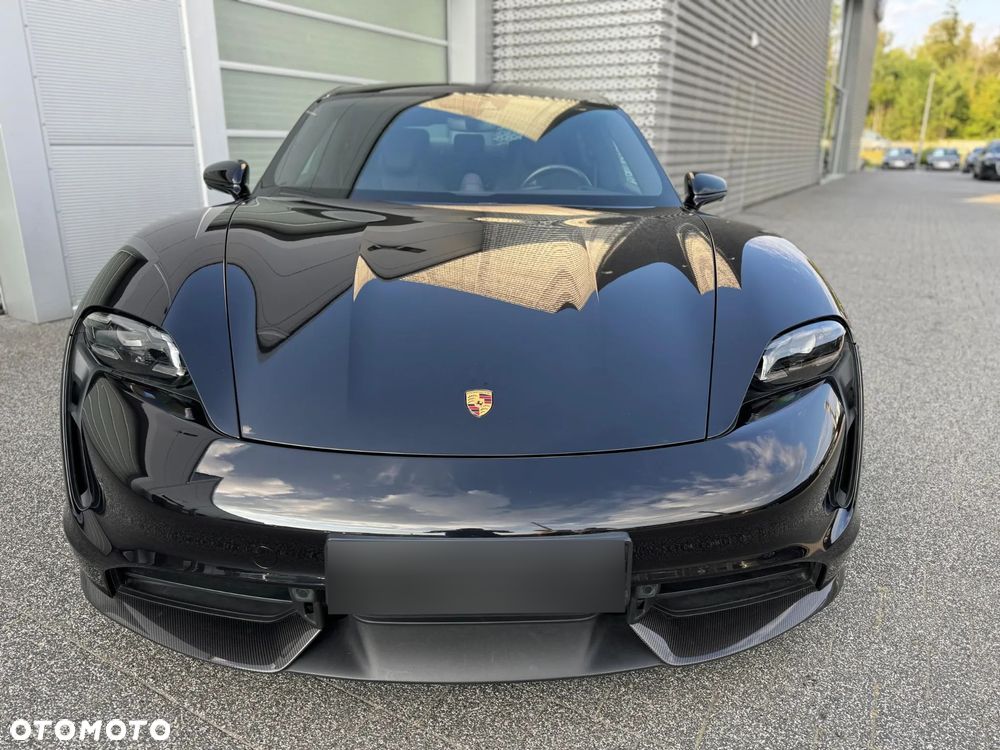 Porsche Taycan - 13