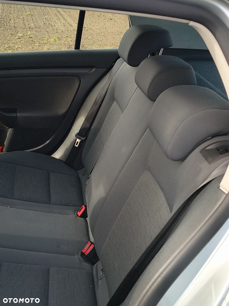 Volkswagen Golf - 18