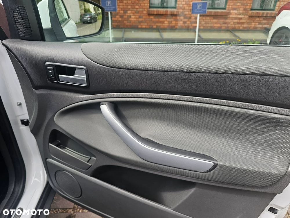 Ford Kuga 2.0 TDCi 4WD Titanium - 16