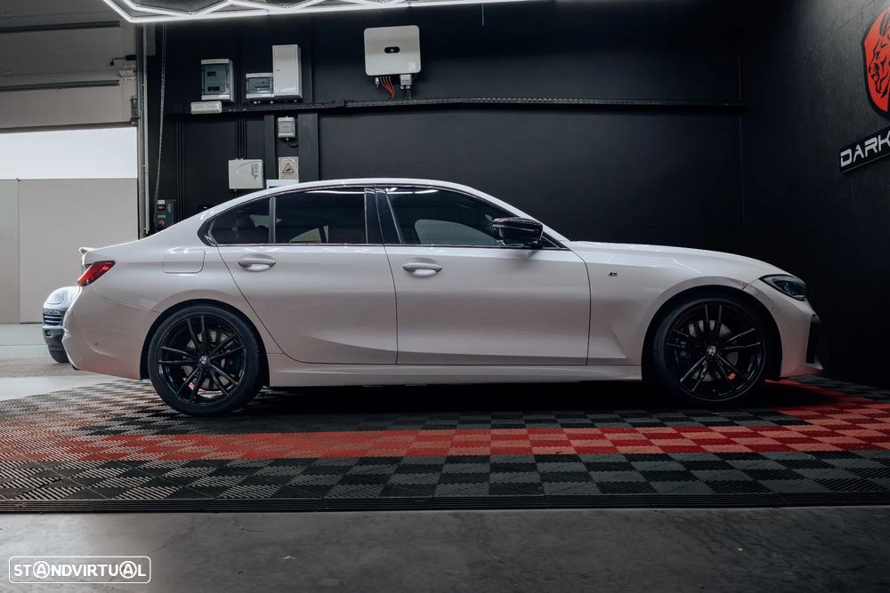 BMW 330 i Pack M Shadow Auto - 2