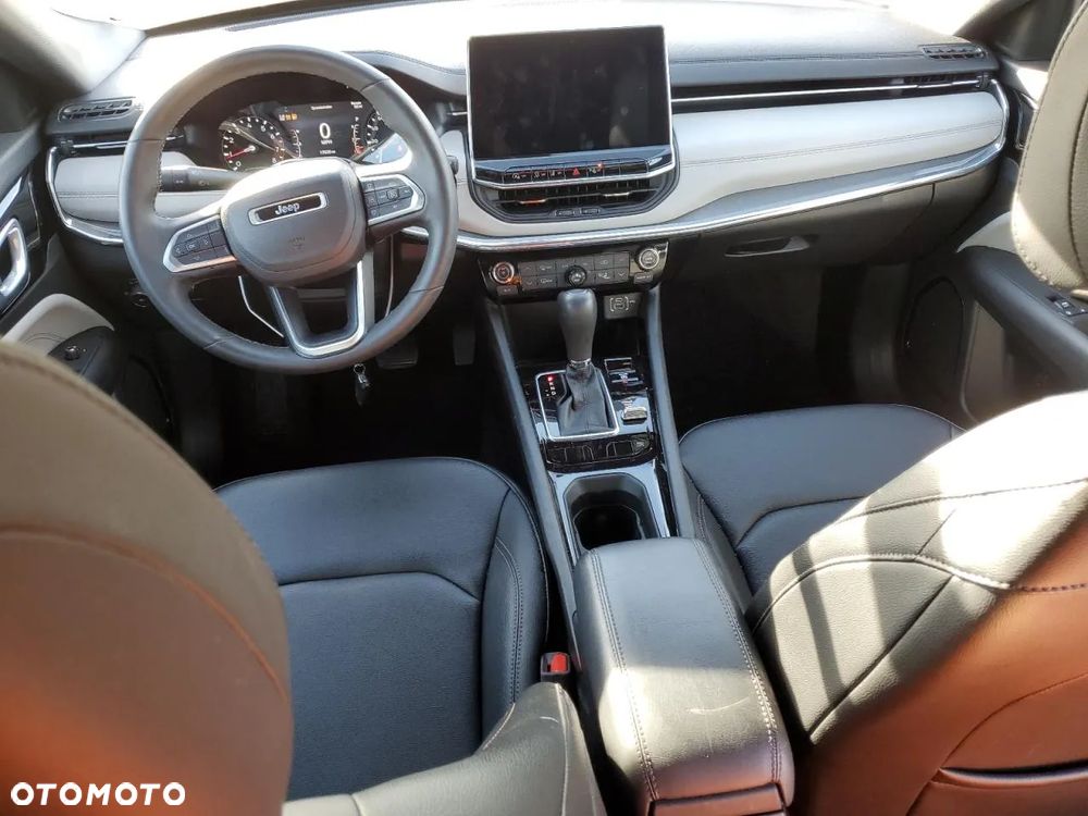 Jeep Compass - 9