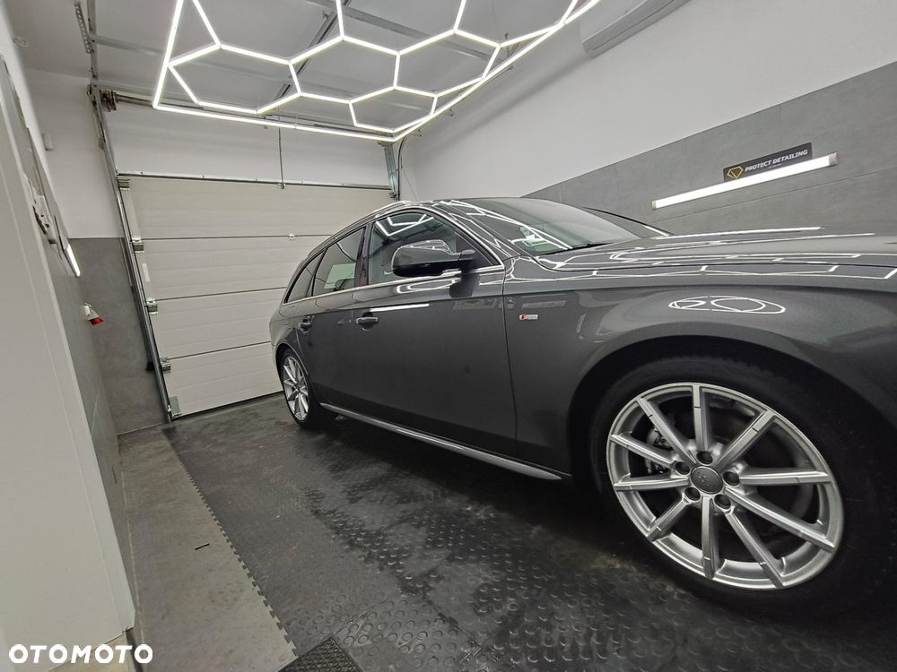 Audi A4 Avant 2.0 TDI Quattro Line S tronic - 9