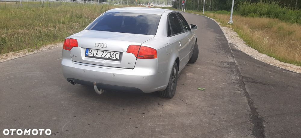 Audi A4 Limousine - 4
