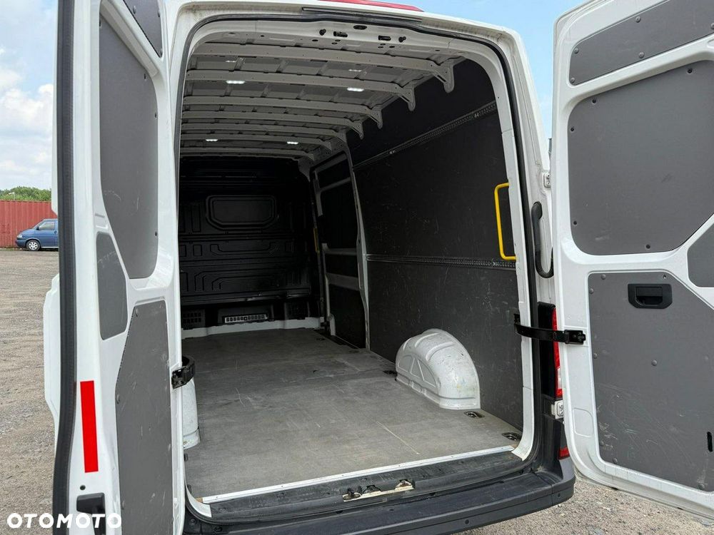 Volkswagen Crafter - 12