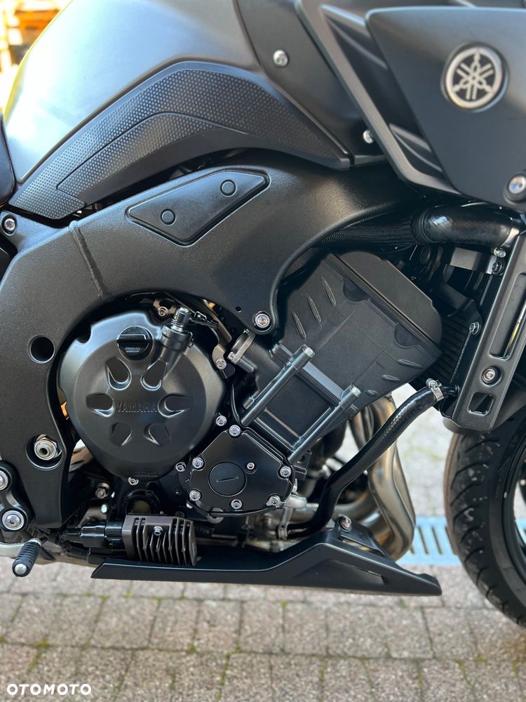 Yamaha FZ8 - 25