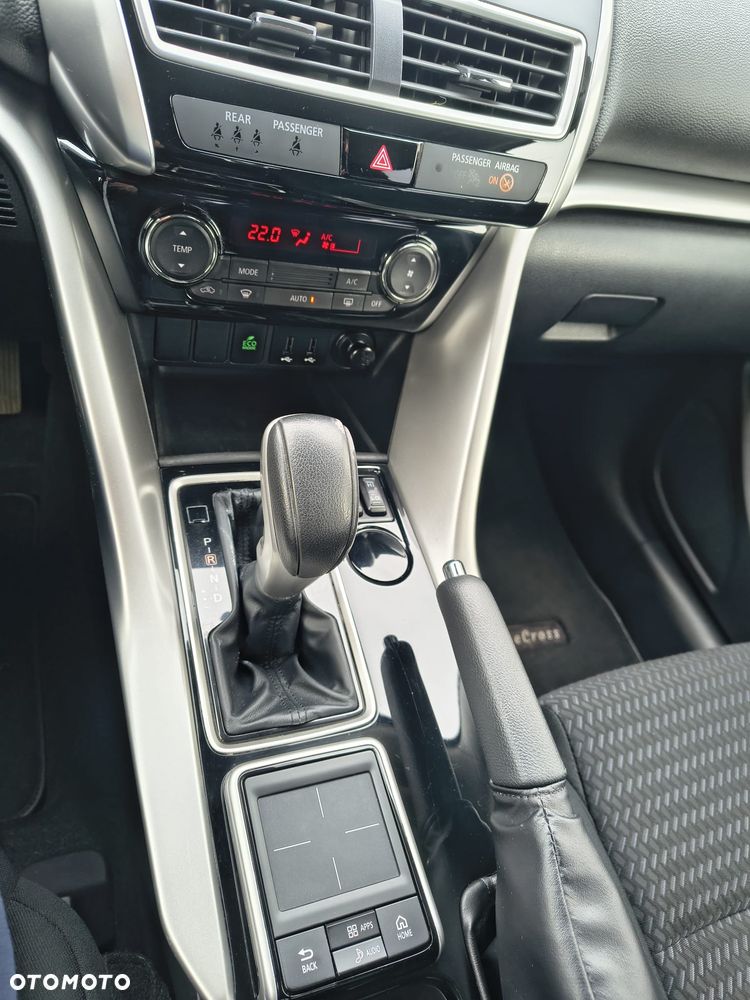 Mitsubishi Eclipse Cross - 10