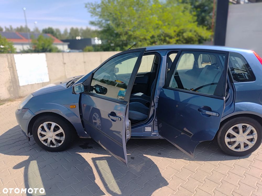 Ford Fiesta 1.4 TDCI - 10