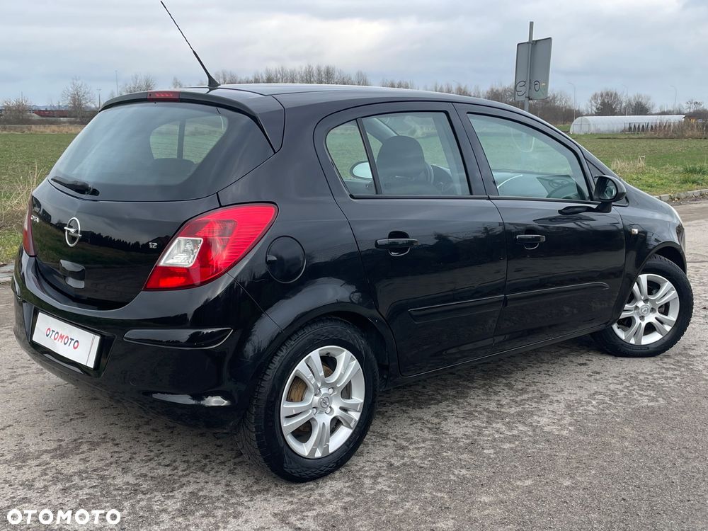 Opel Corsa 1.2 16V - 4