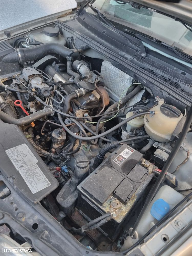 VW Golf 1.9 D CL - 5