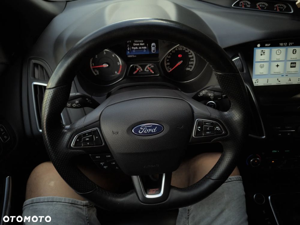 Ford Focus 2.0 TDCi ST - 25