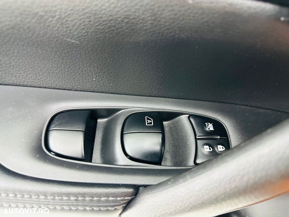 Nissan X-Trail 2.0 dCi ALL-MODE 4x4i Xtronic Tekna - 13