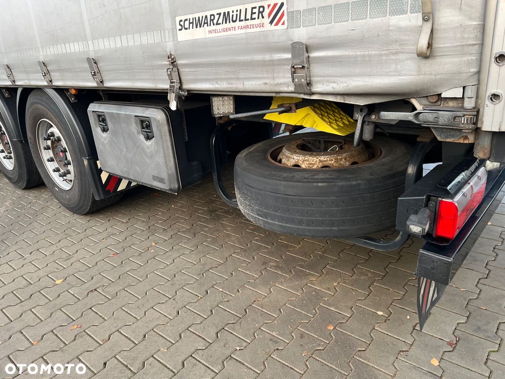 Schwarzmuller J-SERIE - 13