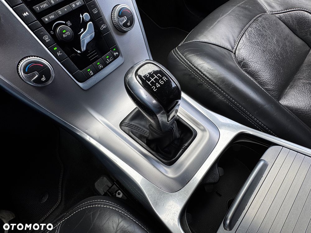 Volvo V70 D4 Summum - 34