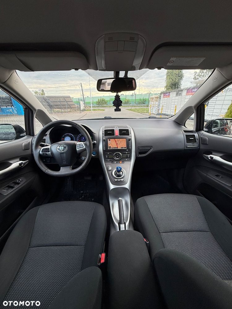 Toyota Auris 1.8 HSD Luna - 11