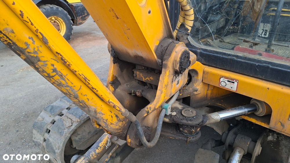 JCB 8052 - 23