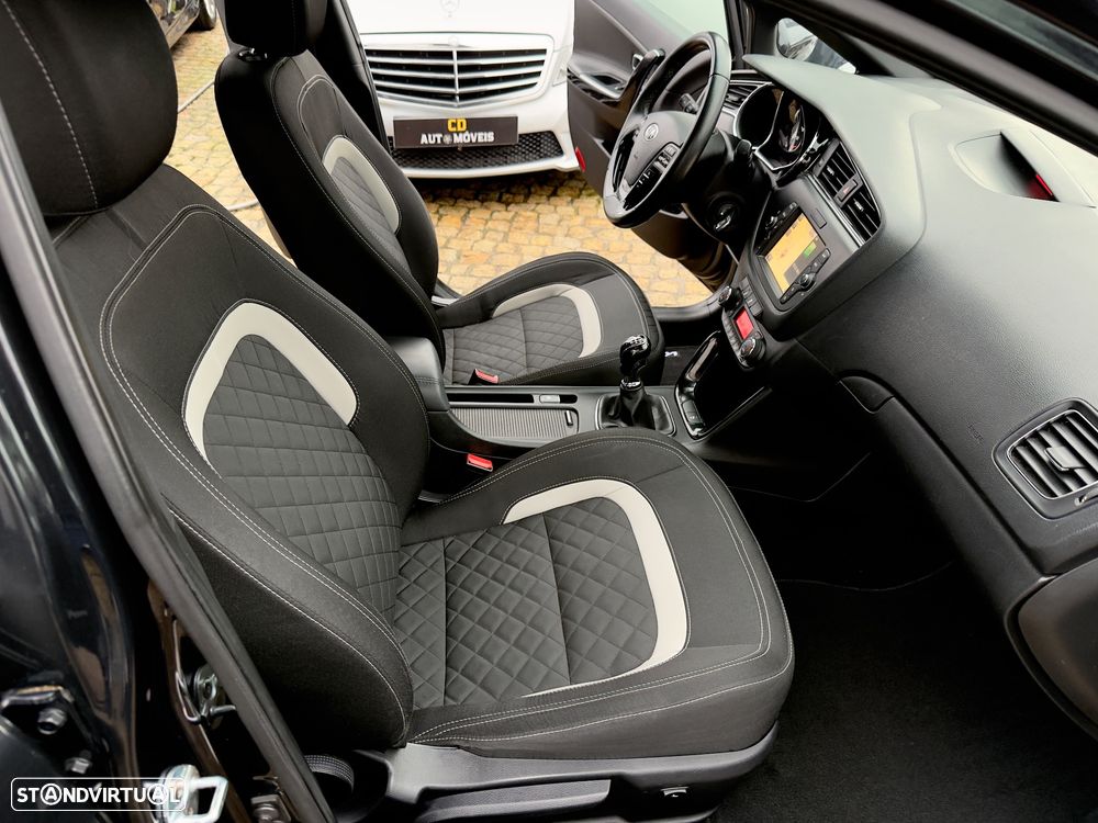 Kia Ceed SW 1.6 CRDi GT Line - 51