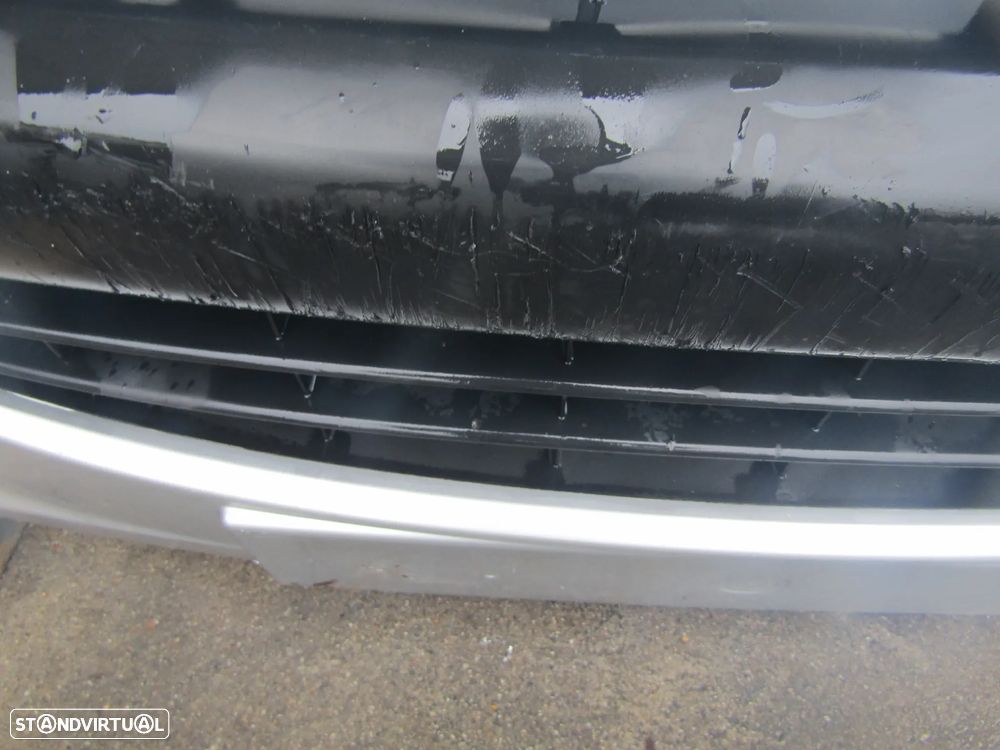 Para-choques Peugeot 207  ano 2007  (original em bom estado - 13