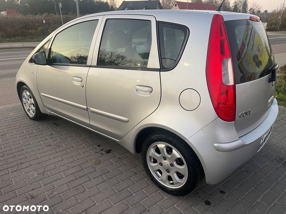 Mitsubishi Colt - 6